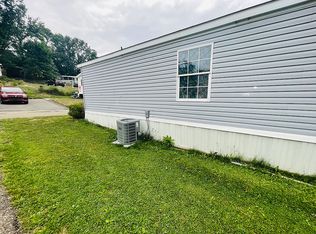 418 Richmond Rd, Imperial, PA 15126