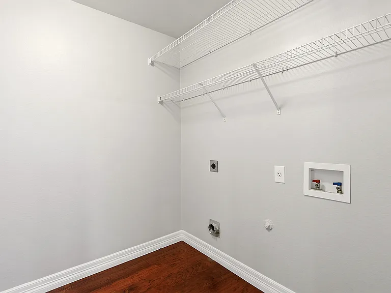 12858 Galaxy Dr — Photo 9