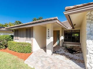 1530 Lakeview Cir, Coral Springs, FL 33071