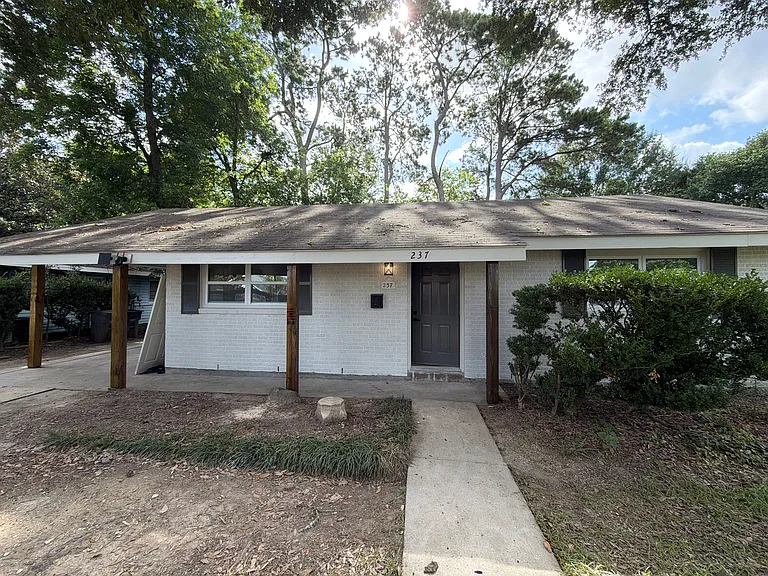 237 S Fairfax Dr — Photo 9