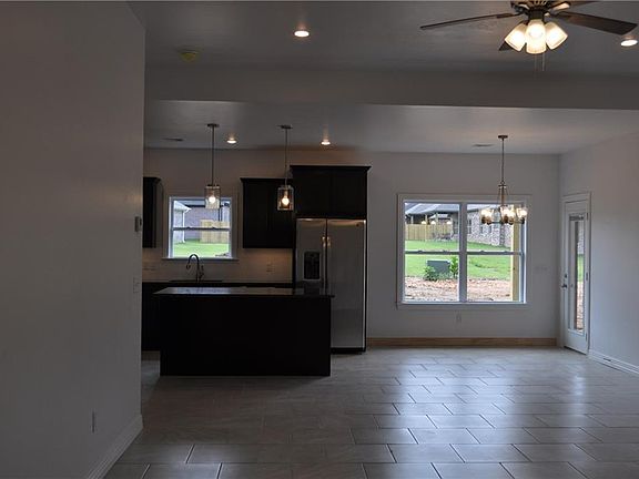 5th image of 11004 Overland Dr