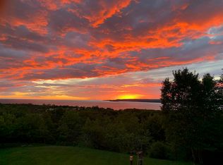 1050 Grand Rdg #8, Petoskey, MI 49770