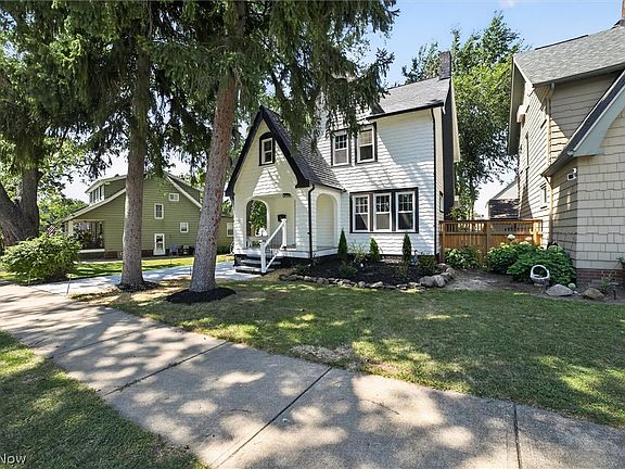 4th image of 8408 Wesley Dr