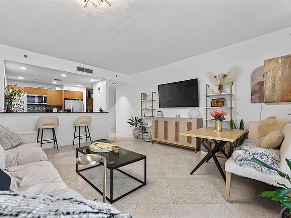 3rd image of 1050 Brickell Ave #2510