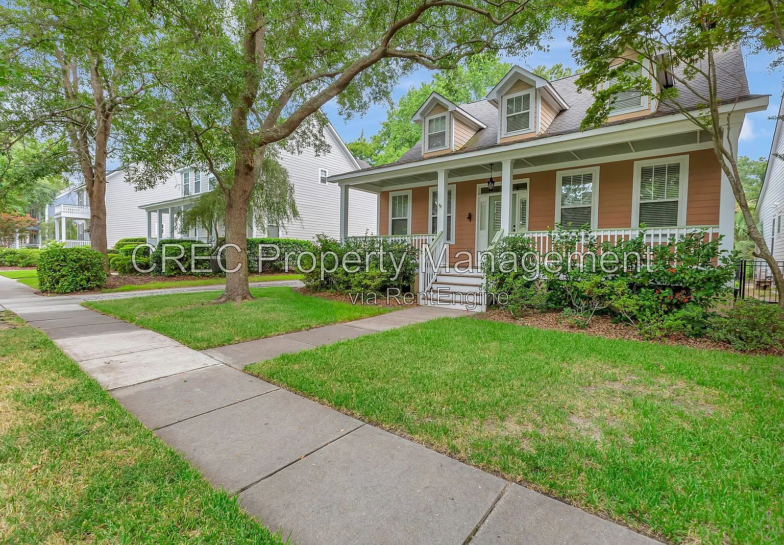 3 bed, 2.5 bath, 2588 sqft, $5,200 — Photo 2