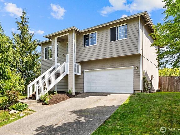 2nd image of 19519 Knoll Drive