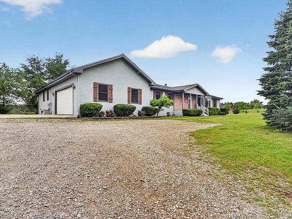 3rd image of 8175 Farley Rd