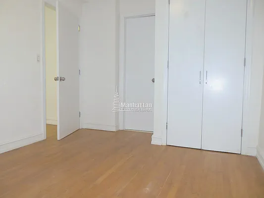 Rented by Manhattan Connection | media 31