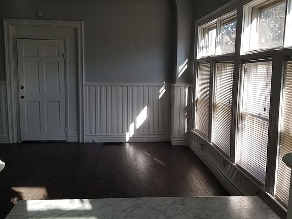 4th image of 547 W Ferry St