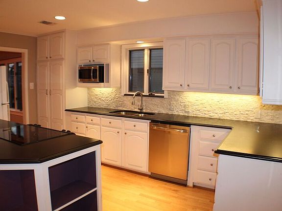 4th image of 620 Sherwood Dr