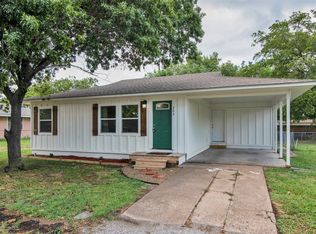 203 W Young St, Howe, TX 75459