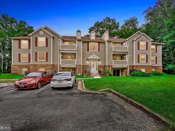 300 Long Cove Ln #A, Essex, MD 21221