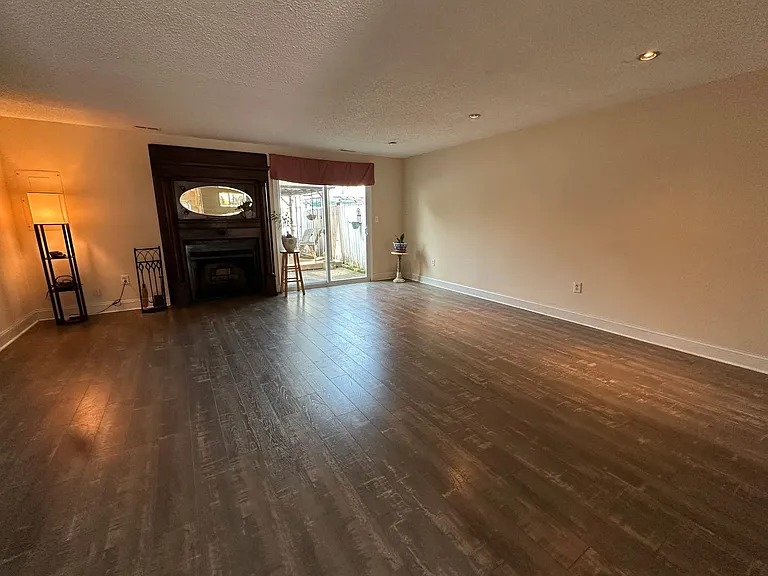 914 C Ave — Photo 14