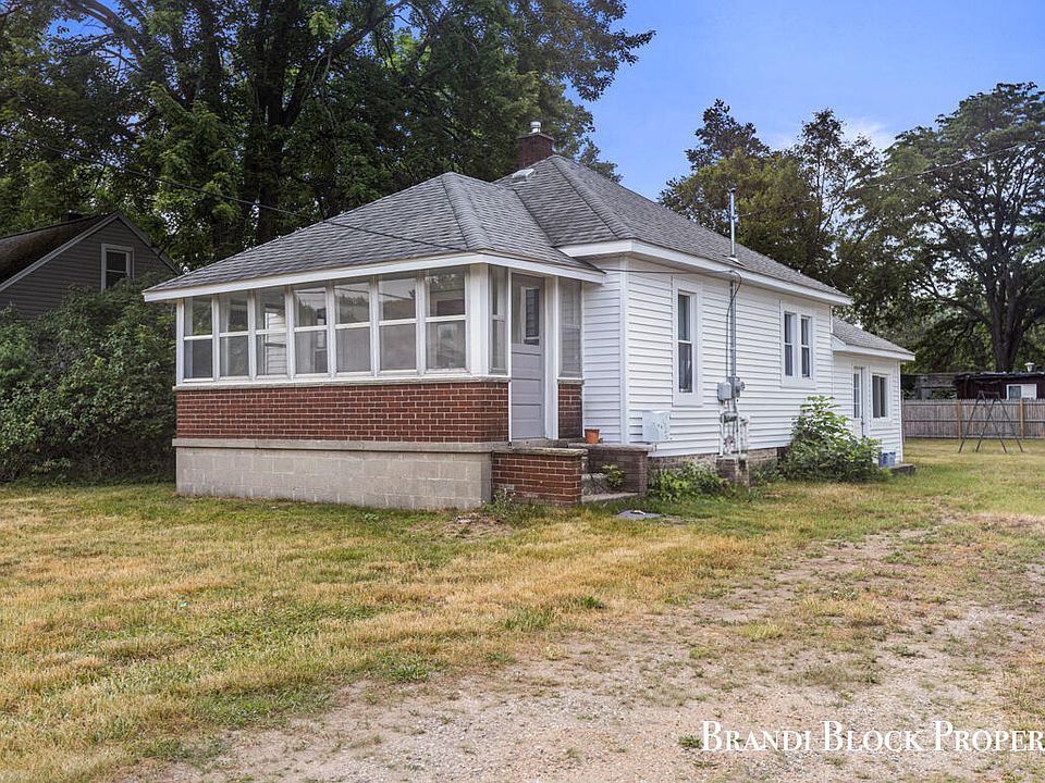 1st image of 410 48th St SE