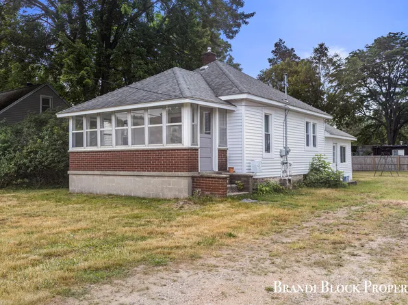 410 48th St SE, Kentwood, MI 49548
