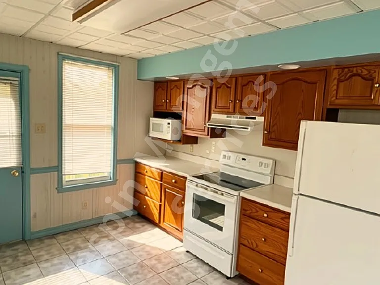 1734 W Norwegian St — Photo 26