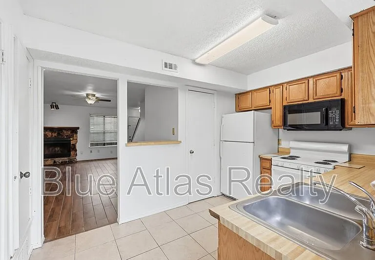 2713 Wimbledon Ct #A — Photo 8
