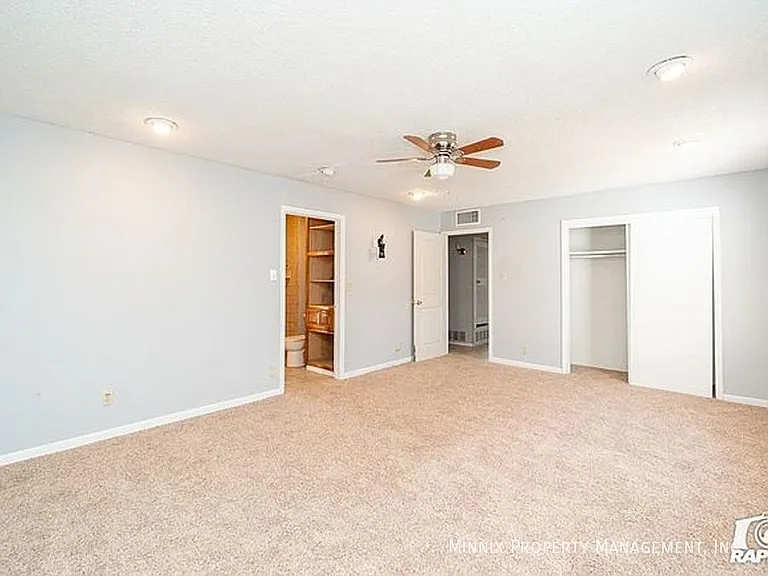 2905 Ventura Ave — Photo 20