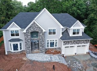 1811 Chapel Rd, Scotch Plains, NJ 07076