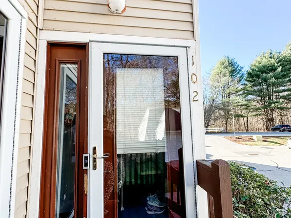 61 Perry Street #102, Putnam, CT 06260