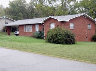 1115 Mayors Dr, Sevierville, TN 37862