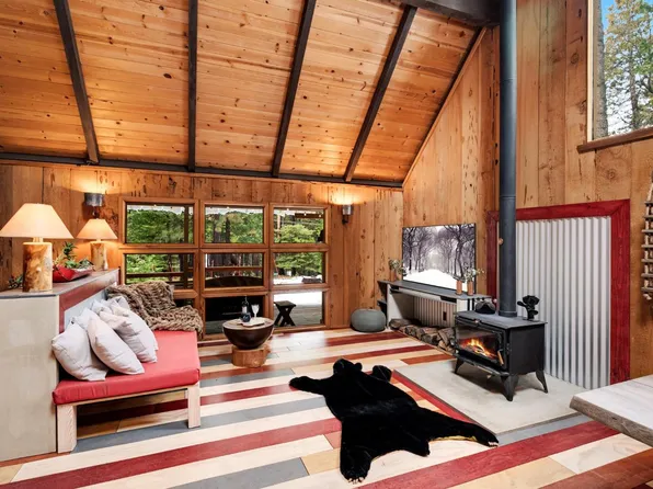 3056 Kenshaw Way, Arnold, CA 95223