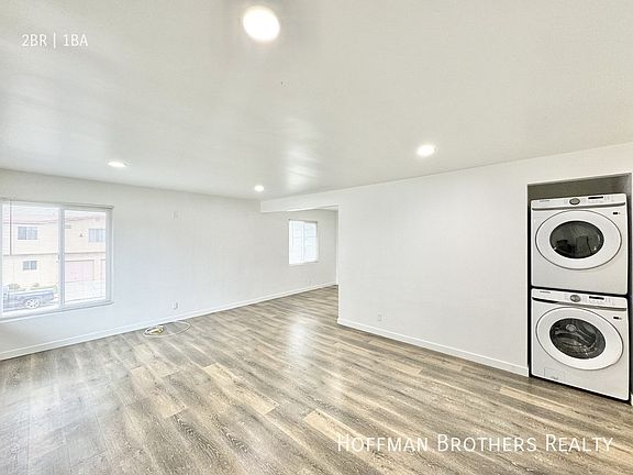 5th image of 4132 W 118th St APT H