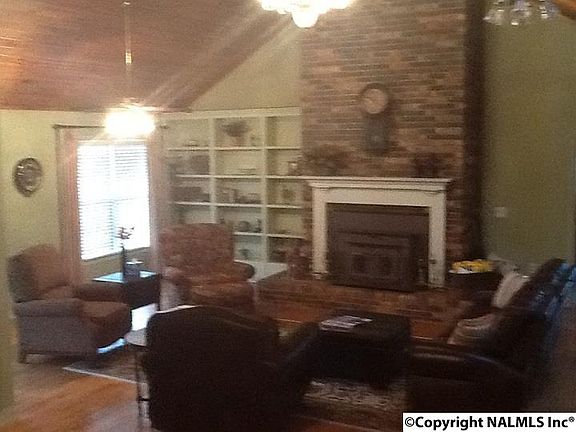 2nd image of 20 Dogwood St