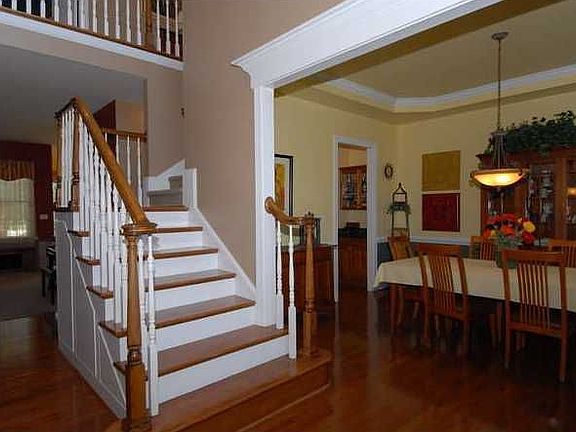 4th image of 803 Gilchrist Ct