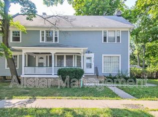 2100 Cottage Grove Dr, Cleveland Heights, OH 44118