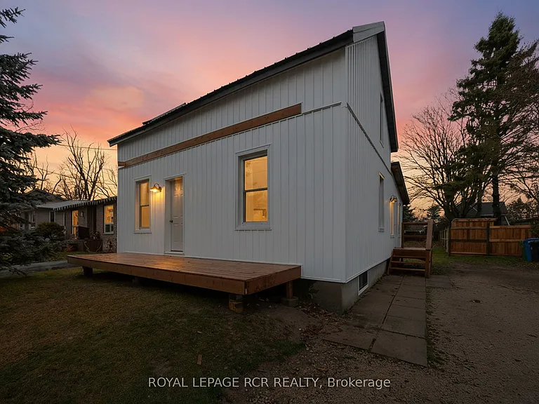 170 Young St — Photo 1