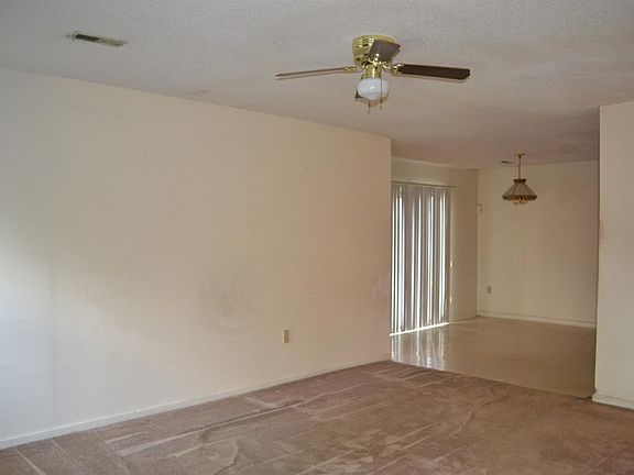 Living and eating area