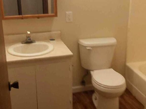 4th image of 8 Wallingford Dr APT 18