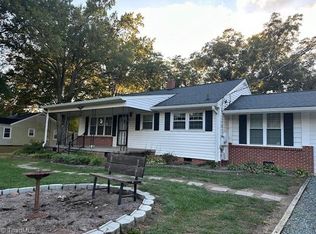 4305 Pineneedle Dr, Greensboro, NC 27405
