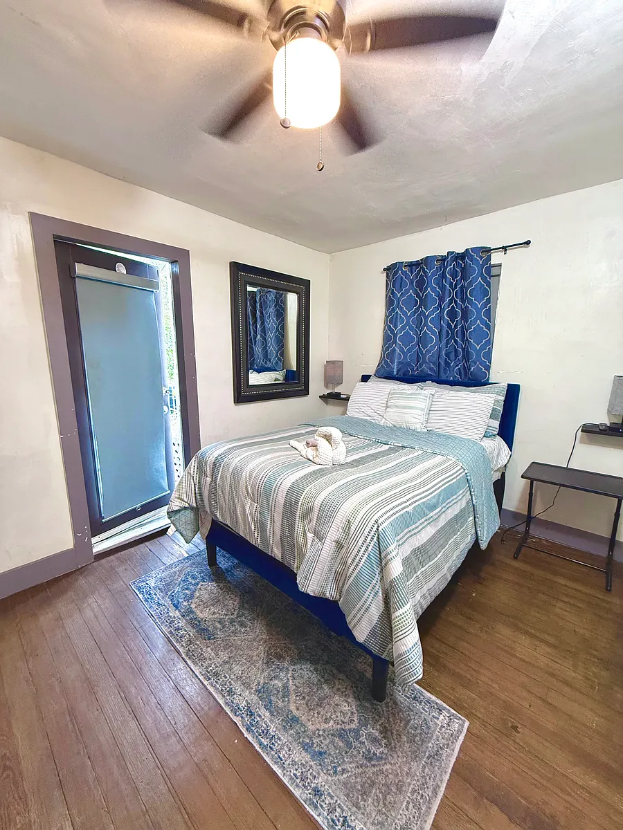 Building Photo - 19 NW 51st St #3A