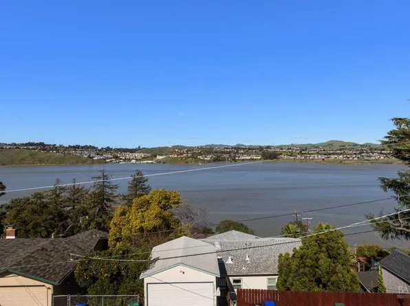 321 Alexander Street, Crockett, CA 94525