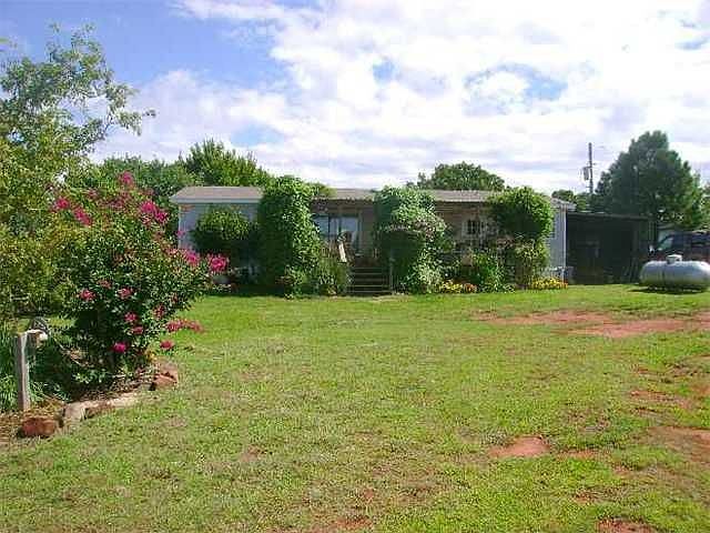 Home for Sale in Crescent, Oklahoma $149,000