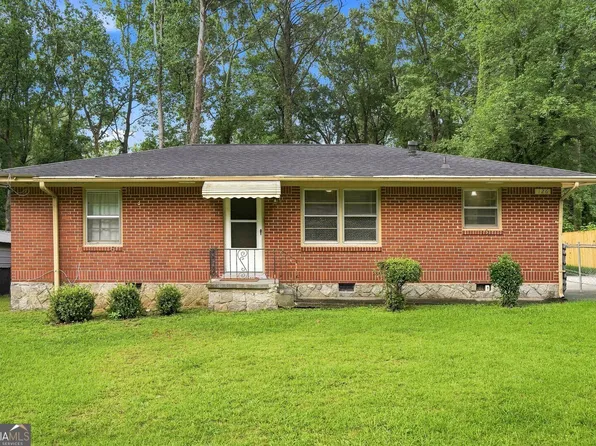 126 E Mimosa Dr, Jonesboro, GA 30236
