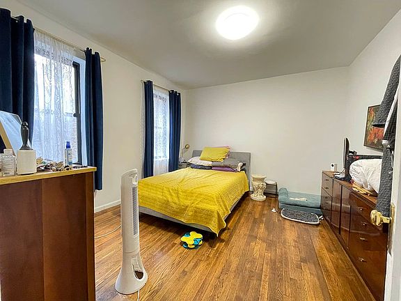 4th image of 89 Crooke Ave APT 3I