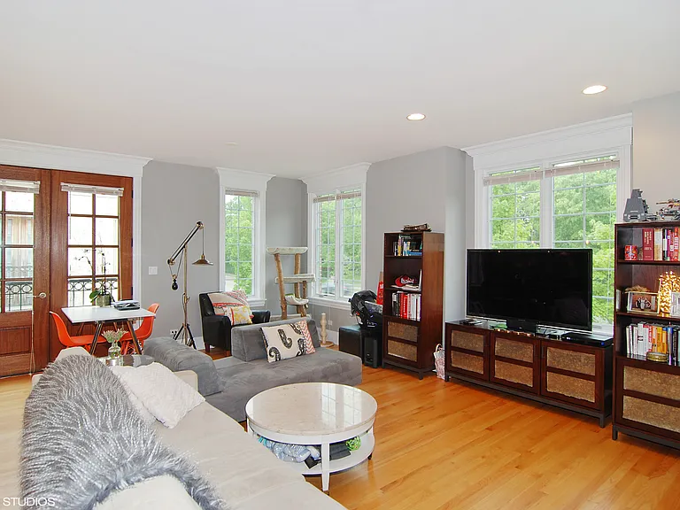 825 S La Grange Rd #1A — Photo 4