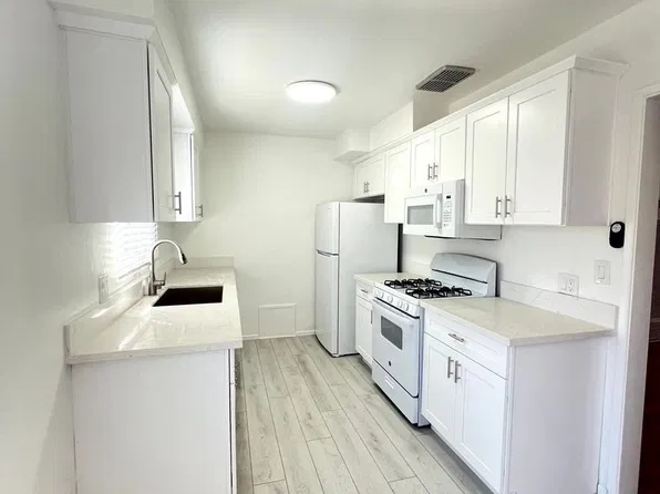 4410 Martin Luther King Blvd, 4410 W Martin Luther King Blvd #221, Los Angeles, CA 90008