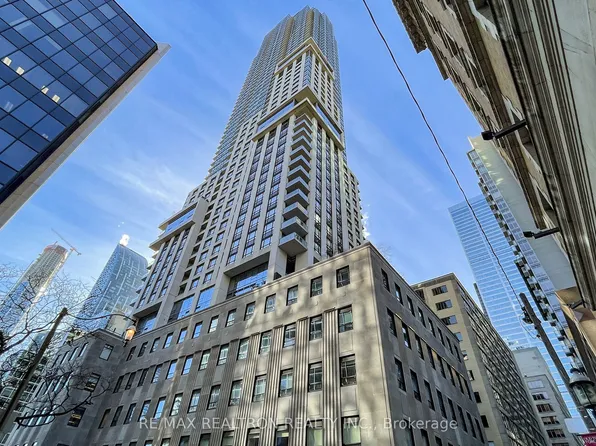 88 Scott St #3704, Toronto, ON M5E 0A9