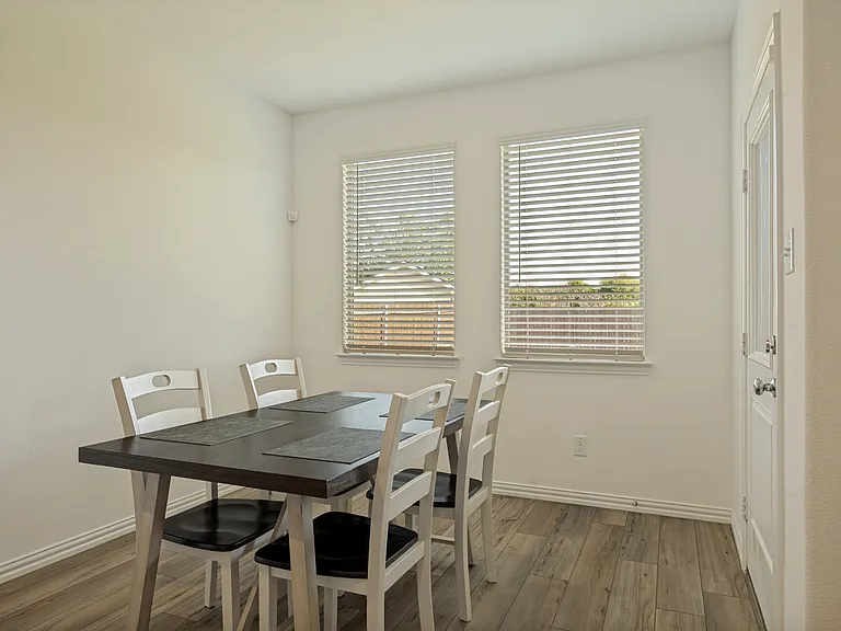 328 Ardsley Ln — Photo 11