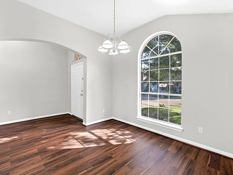 4018 Floral Way Ct — Photo 6