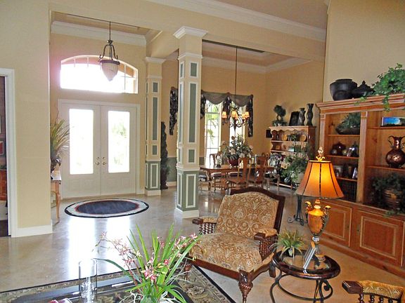5th image of 201 SW Palm Cove Dr