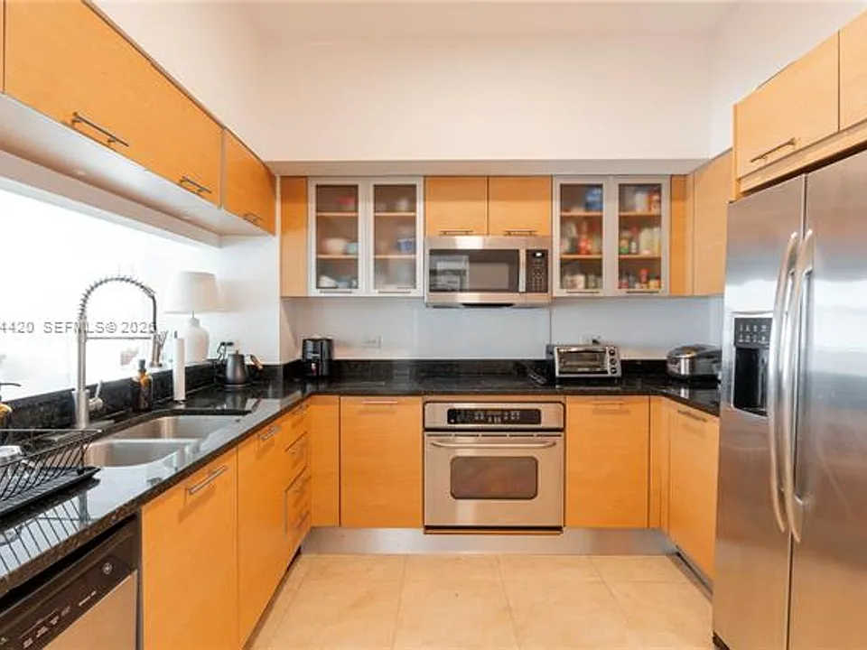 31 SE 5th Street Cu #4121