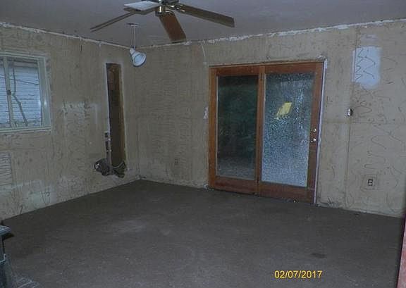 4th image of 192 Shabbona Dr