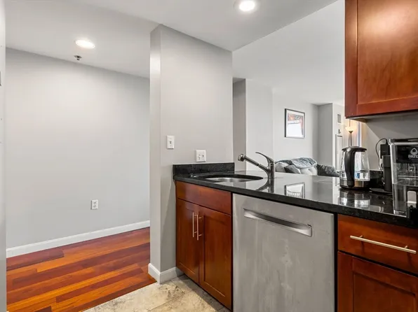 8-12 Museum Way #1527, Cambridge, MA 02141