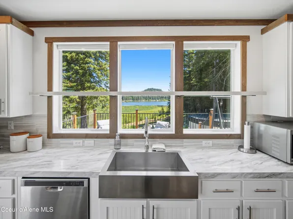 447 S Beaver Lake Rd, Athol, ID 83801