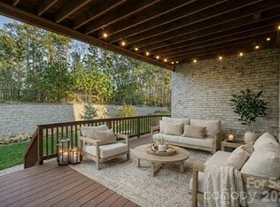 374 Hampton Trail Dr, Fort Mill, SC 29708